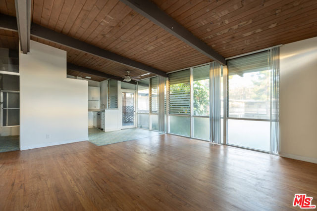 11133 Rose Avenue, Los Angeles CA: https://media.crmls.org/mediaz/f7745e2f-da91-4cf9-826d-49ba40e614b0.jpg