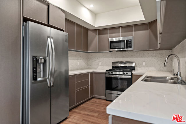 3618 Dunn Drive, Los Angeles CA: https://media.crmls.org/mediaz/f774b539-864a-48c6-a66d-2aea8573a876.jpg