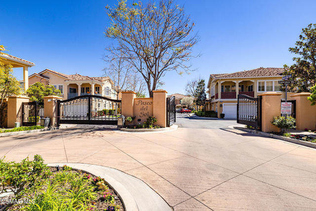 2918 Estilita Way, Simi Valley CA: https://media.crmls.org/mediaz/f774e9ff-bde7-4f30-975a-7495cfc56096.jpg