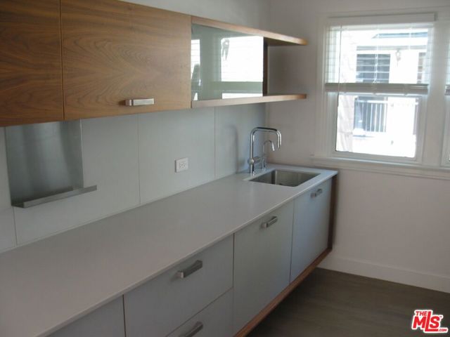 745 -747 1/4 N Hayworth Avenue, Los Angeles CA: https://media.crmls.org/mediaz/f775f472-7770-4317-af09-b507e0ffdc14.jpg