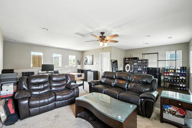 Detail Gallery Image 29 of 48 For 1528 Carpinteria St, Chula Vista,  CA 91913 - 5 Beds | 4 Baths