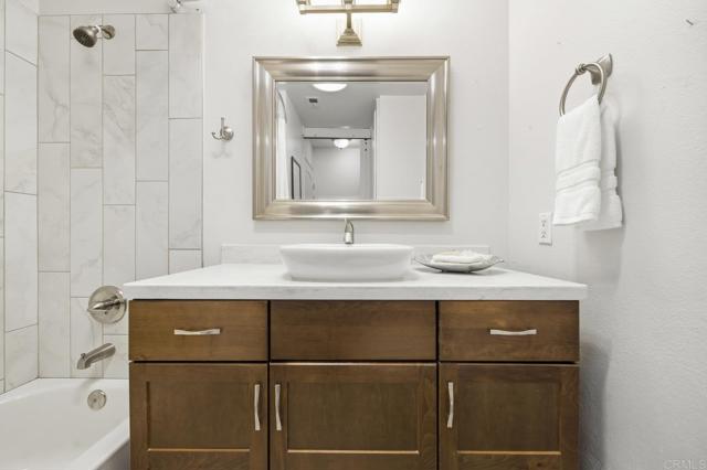 3902 Vista Campana N, Oceanside CA: https://media.crmls.org/mediaz/f776d6be-6b38-4e33-985c-a6adad2bdb91.jpg