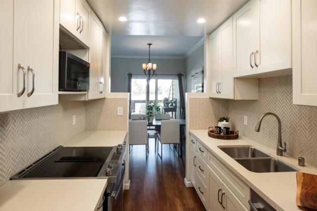 814 Wharfside Road, San Mateo CA: https://media.crmls.org/mediaz/f7786c12-54eb-4497-856e-a8c600c159d8.jpg