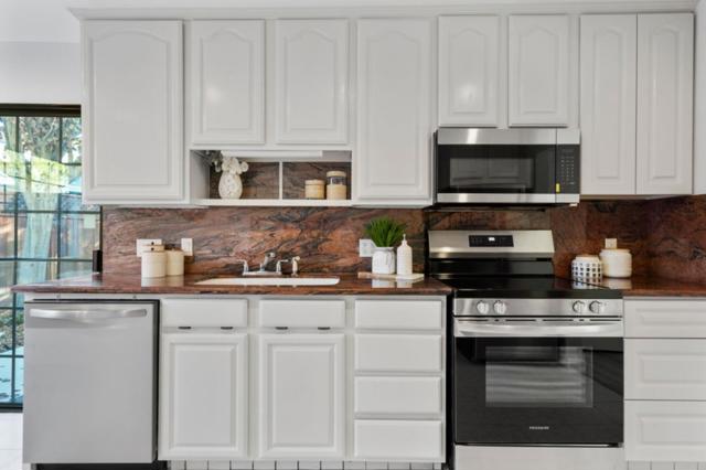 2627 Ohio Avenue, Redwood City CA: https://media.crmls.org/mediaz/f778c01a-0cfb-4a18-a140-68934c9af8b0.jpg