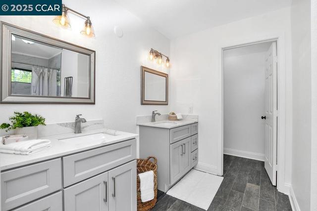 4782 Starflower Dr, Martinez CA: https://media.crmls.org/mediaz/f778e478-2825-4996-b4d6-39595420cb3b.jpg