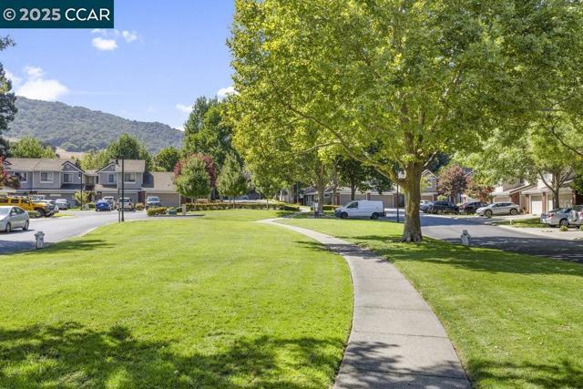 57 Glen Valley Cir, Danville CA: https://media.crmls.org/mediaz/f77978d4-4712-447d-885e-da24de50afcc.jpg