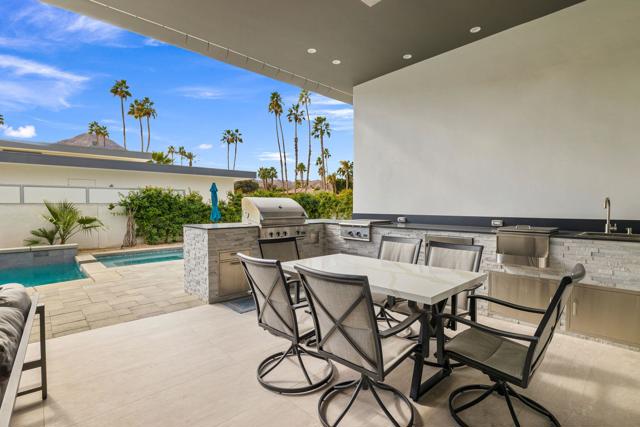 76305 Shoshone Drive, Indian Wells CA: https://media.crmls.org/mediaz/f77995e9-f224-4687-9585-34f14d6ecb09.jpg