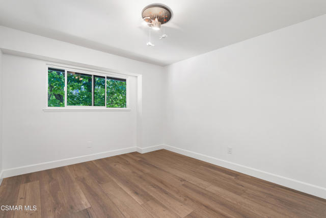 1063 Valley High Avenue, Thousand Oaks CA: https://media.crmls.org/mediaz/f779c204-2a48-4657-9a13-57f40b3b542b.jpg