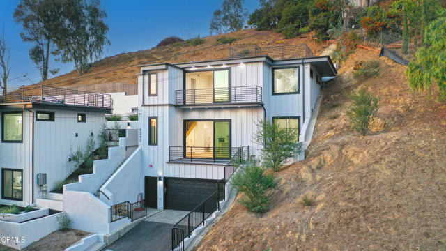 Detail Gallery Image 34 of 41 For 6565 Pickwick St, Los Angeles,  CA 90042 - 3 Beds | 3/1 Baths