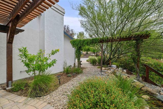 13008 Ha Hana Road, Lakeside CA: https://media.crmls.org/mediaz/f77a179c-95f9-46c2-aef5-dc2d63ed5865.jpg