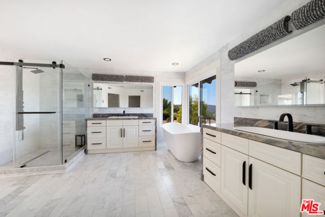 32305 Blue Rock, Westlake Village CA: https://media.crmls.org/mediaz/f77a78fd-2dc6-4aa4-baa7-d24e63e8edf2.jpg