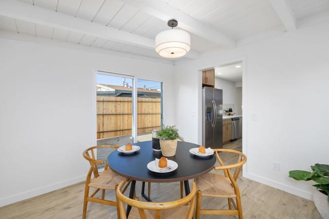 4626 4628 Derrick dr, San Diego CA: https://media.crmls.org/mediaz/f77bcf75-8d04-4cb2-b1d1-bbc7ac9a95bf.jpg