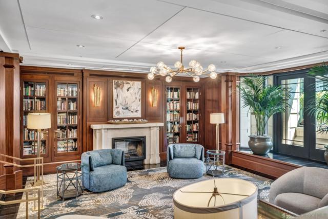 500 W Harbor Drive, San Diego CA: https://media.crmls.org/mediaz/f77cc294-e3f1-48b8-bcd7-b925552b7f10.jpg