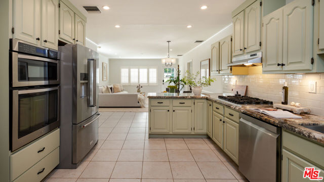 217 North Griffith Park Drive photo 13