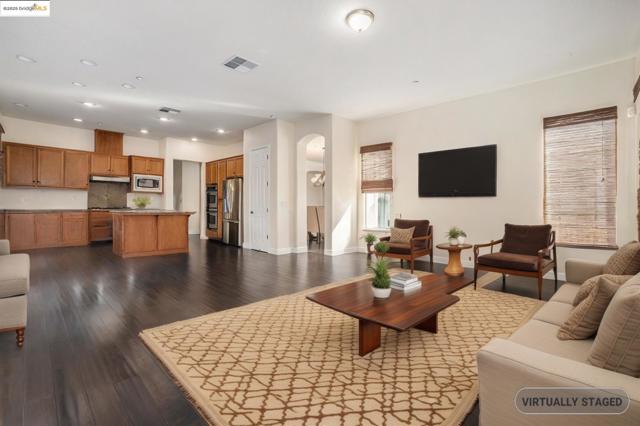 1839 Elizabeth Way, Brentwood CA: https://media.crmls.org/mediaz/f77f1298-0a8d-4b70-8c0b-b5842ded043c.jpg