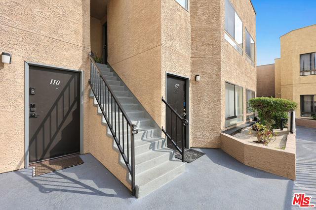 Image 12 of 24 For 1818 Vassar Street