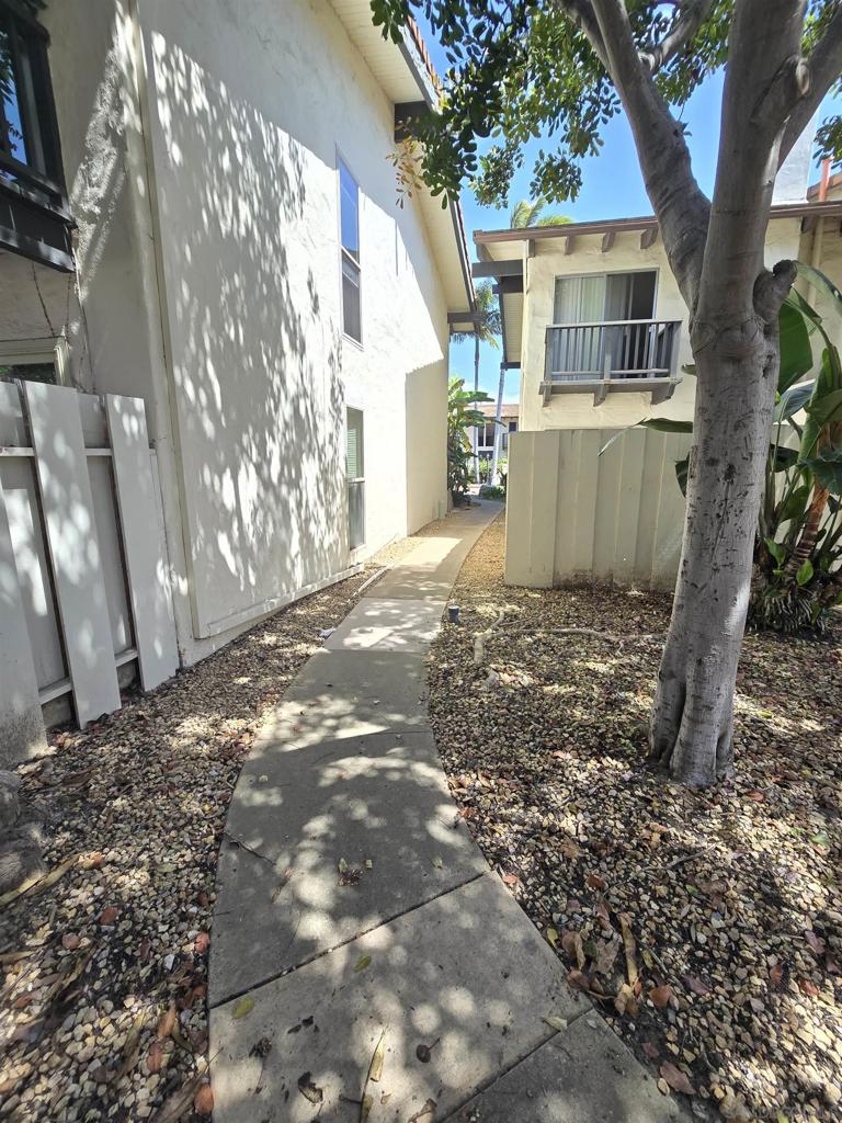 4044 Loma Riviera Cir - photo 19