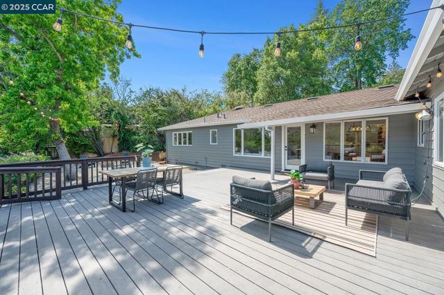 196 Miramonte Rd, Walnut Creek CA: https://media.crmls.org/mediaz/f77fd91d-9ac6-4d3f-a412-43394313333c.jpg