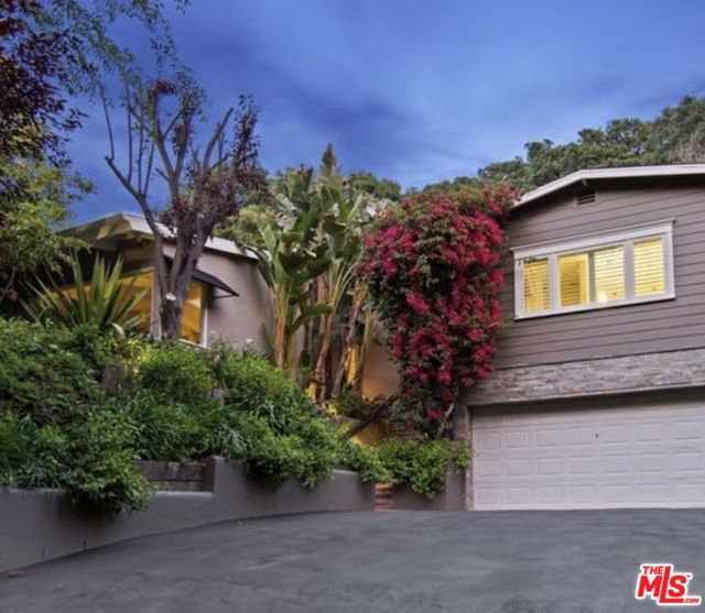 2552 Benedict Canyon Drive, Beverly Hills, California 90210, 3 Bedrooms Bedrooms, ,3 BathroomsBathrooms,Single Family Residence,For Sale,Benedict Canyon,24352349