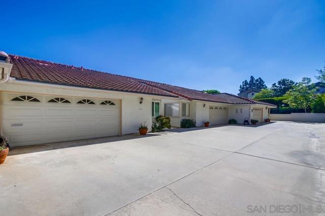 1024 La Tierra Dr, San Marcos CA: https://media.crmls.org/mediaz/f780585f-8dc0-4409-98e2-88ec8d35d169.jpg