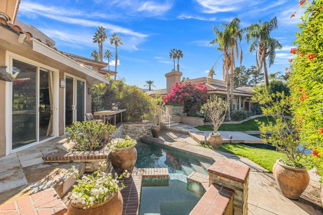 210 Desert Lakes Drive, Rancho Mirage CA: https://media.crmls.org/mediaz/f7809b7e-f1d0-42d2-9c77-880b14a3526f.jpg