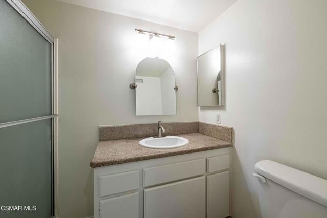 460 Arbor Lane Court, Thousand Oaks CA: https://media.crmls.org/mediaz/f780bd07-9ca2-4ed5-b428-e03ce3ef4643.jpg
