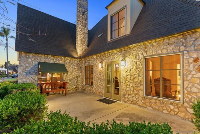4386 Adams Ave, San Diego CA: https://media.crmls.org/mediaz/f7811049-b325-44c7-a117-7b42eb453ccc.jpg