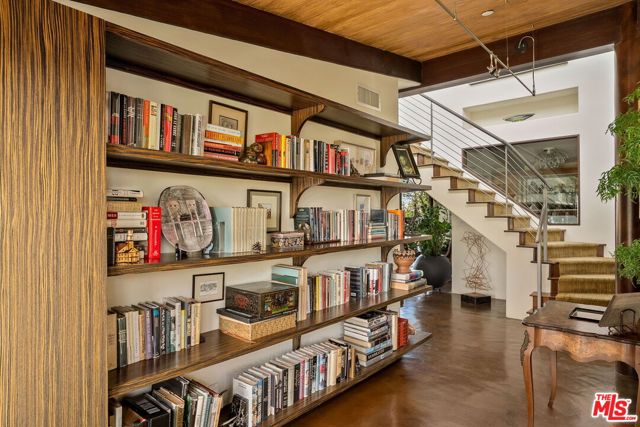 Drew Fenton | 1024 Lindenwood Lane Los Angeles CA | MLS: 7292119