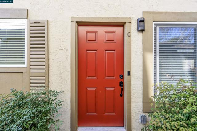 2593 El Portal Dr., San Pablo CA: https://media.crmls.org/mediaz/f7815bcb-1a3c-418b-a6ca-b6726af2dc81.jpg