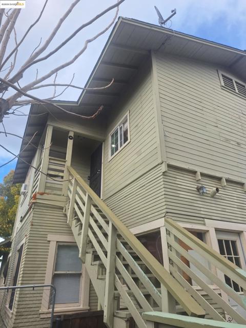 619 W 6Th St, Antioch CA: https://media.crmls.org/mediaz/f78196c6-2f13-4947-a1fe-47e4aa445456.jpg