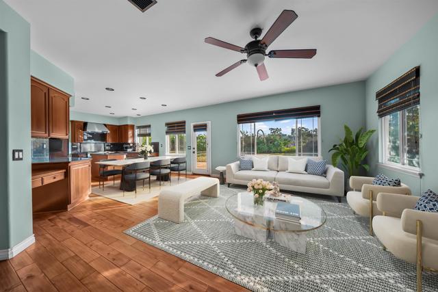 1033 Goldeneye, Carlsbad CA: https://media.crmls.org/mediaz/f782ab02-04e8-425f-9d33-c7e0280b44cc.jpg