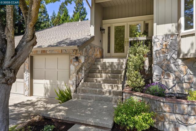 210 Still Creek Rd, Danville CA: https://media.crmls.org/mediaz/f783103a-98e8-4edc-a76e-28594822ddc8.jpg