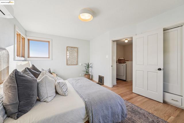 19 Highland Blvd, Kensington CA: https://media.crmls.org/mediaz/f7833031-bc67-4c58-aef6-c7df01aedde7.jpg