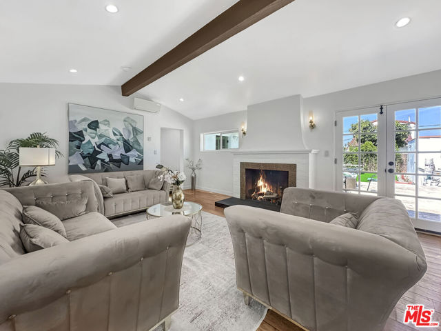 1037 W 83rd Street, Los Angeles CA: https://media.crmls.org/mediaz/f7839240-6d51-46f7-a0d7-25462036f174.jpg