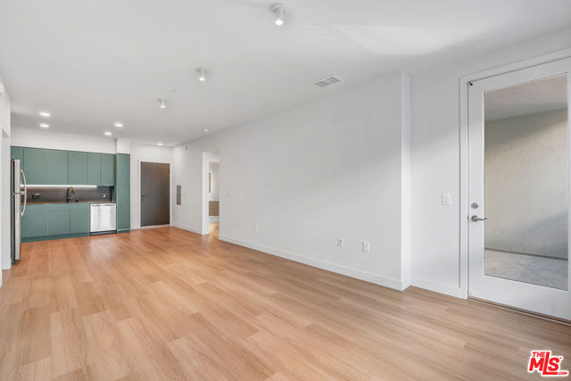 10601 Washington Boulevard, Culver City CA: https://media.crmls.org/mediaz/f7846a59-6bf1-46ef-9e51-883b3c66580a.jpg