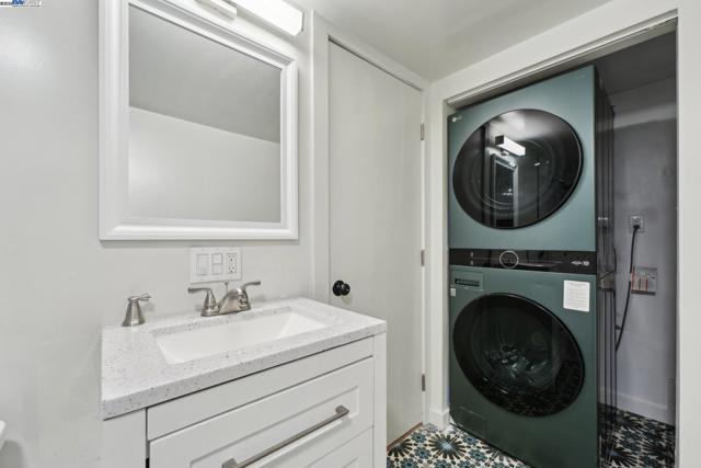2155 42nd ave, Oakland CA: https://media.crmls.org/mediaz/f7847627-1149-4034-b76c-b94178b3b5e4.jpg
