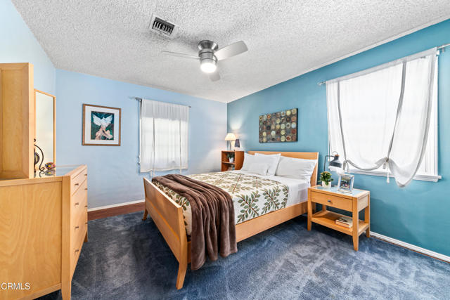 331 N Avon Street, Burbank CA: https://media.crmls.org/mediaz/f784f8ac-e576-4995-8129-383b0ae42758.jpg
