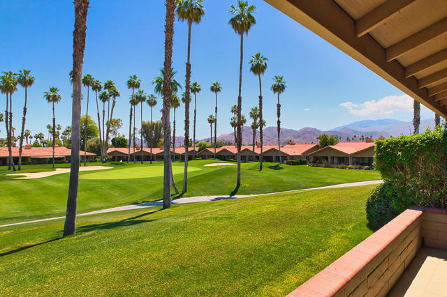 32 Presidio Place, Palm Desert CA: https://media.crmls.org/mediaz/f7860895-a212-486a-be5c-090c1139d3cb.jpg