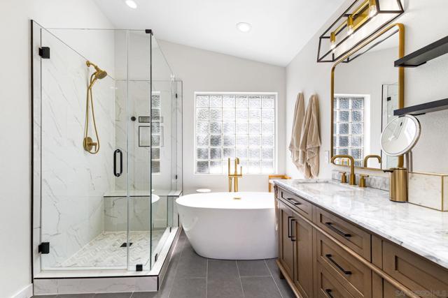 11799 Westview Pkwy, San Diego CA: https://media.crmls.org/mediaz/f78650ad-c6b3-41a3-8495-c690065b9ac3.jpg