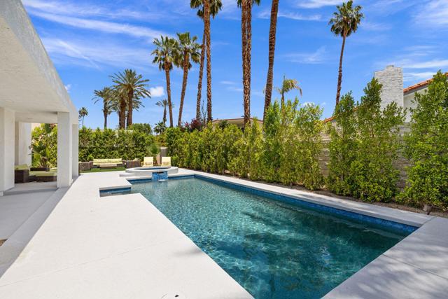 49 Mission Palms E Drive, Rancho Mirage CA: https://media.crmls.org/mediaz/f7869ed1-4d61-45bb-ad17-cbf79baad499.jpg