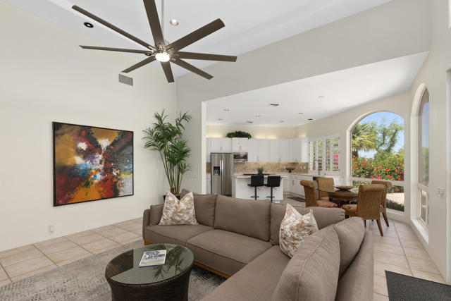 Image 6 of 44 For 48540 Capistrano Way
