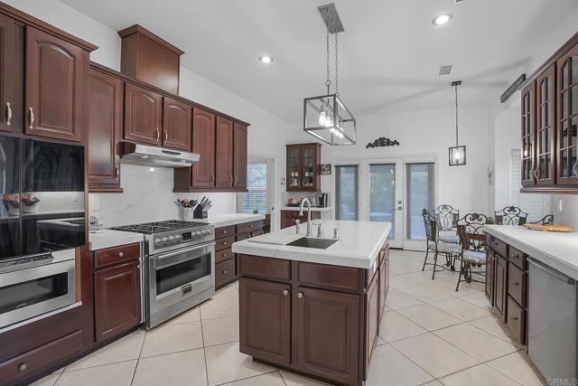 Detail Gallery Image 7 of 44 For 29738 Roble Verde, Valley Center,  CA 92082 - 3 Beds | 2/1 Baths