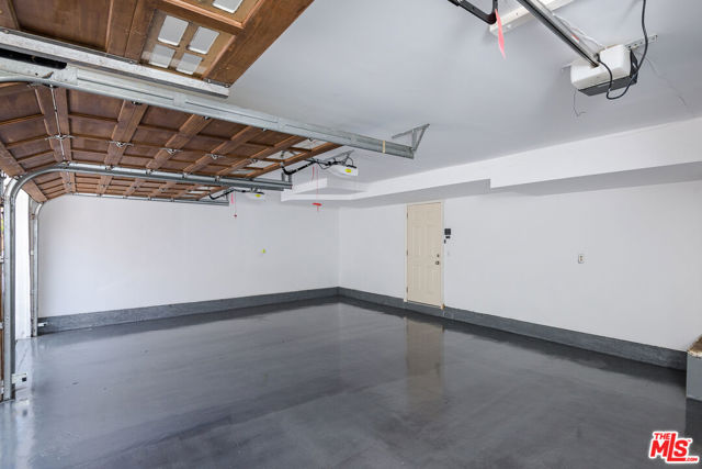 2628 MANDEVILLE CANYON Road, Los Angeles CA: https://media.crmls.org/mediaz/f7874a8e-e6ed-4541-aaa9-14323f3afd24.jpg