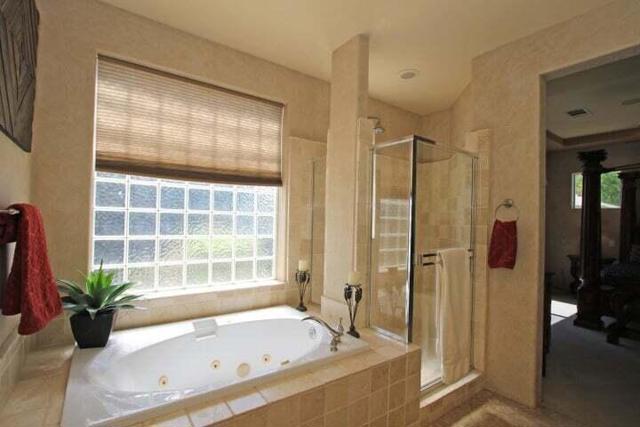 Image 19 of 29 For 78967 Breckenridge Drive