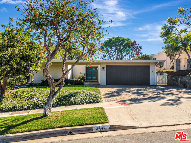 3444 Cloudcroft Drive, Malibu CA: https://media.crmls.org/mediaz/f787eef8-1882-4c50-a5ea-a805a0064ca2.jpg