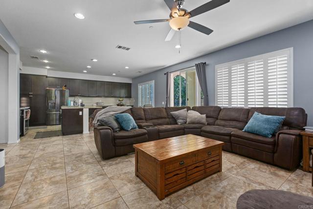 360 Calle Vela, San Marcos CA: https://media.crmls.org/mediaz/f788f204-e611-43e1-9a5c-8eb07eeddc38.jpg