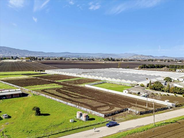 7381 Furlong Avenue, Gilroy CA: https://media.crmls.org/mediaz/f7893757-639e-45f8-a75f-72c381e5b9a4.jpg