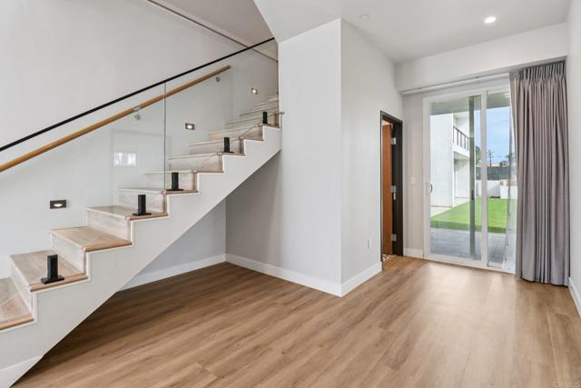 Detail Gallery Image 3 of 52 For 139 Almond Street #41,  Fallbrook,  CA 92028 - 5 Beds | 5/1 Baths
