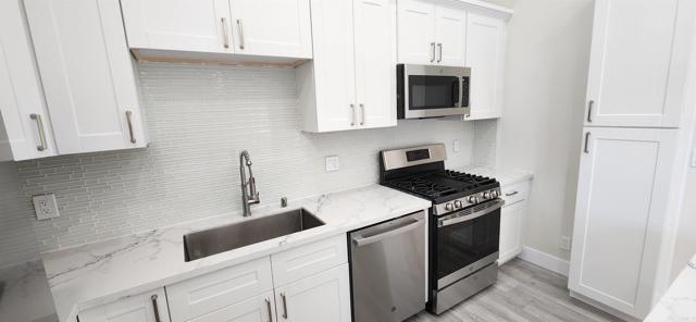 7920 Rocoso Lane, Carlsbad CA: https://media.crmls.org/mediaz/f78a99d2-6228-40e1-ac2c-9850fc9c3dba.jpg
