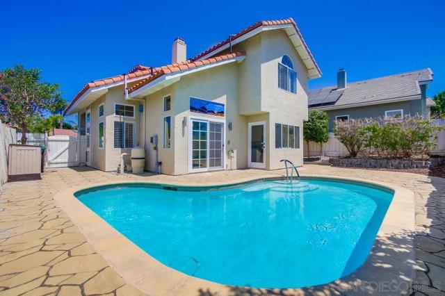 14811 Summerbreeze Way, San Diego CA: https://media.crmls.org/mediaz/f78ac918-fef9-480a-8627-86c2bbe61d39.jpg